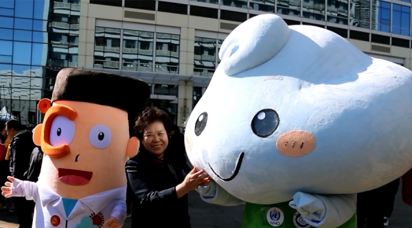 2019世界气象日活动现场人山人海 北京世园会吉祥物首次亮相-图3
