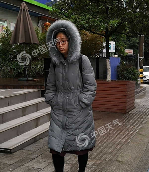 重庆大部地区一夜狂跌10℃以上！今晨羽绒服“上线”