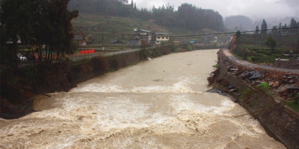 湖北恩施：强降雨致中小河流水位暴涨-图2