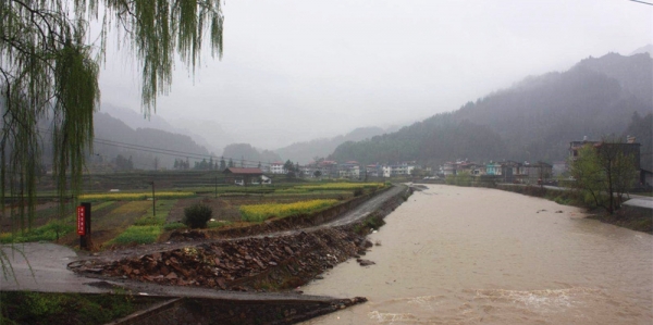 湖北恩施：强降雨致中小河流水位暴涨-图6