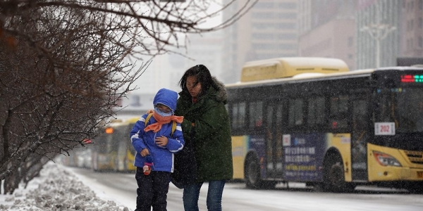 哈尔滨春分大雪纷飞 早高峰交通拥堵-图6