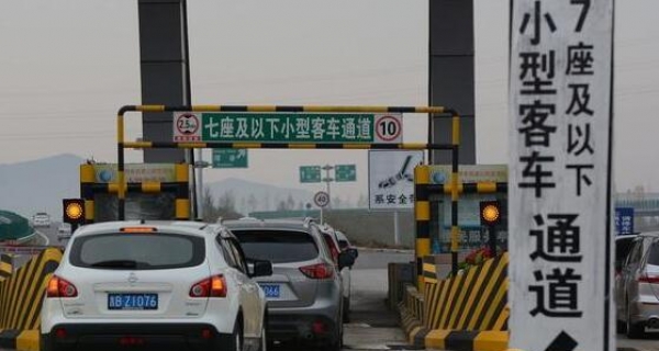 清明节即将来临 昨日长春开通多条扫墓公交专线