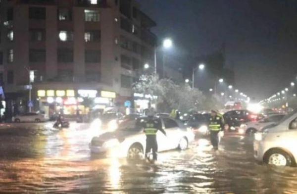 安徽湖北大雾贵州广西雷暴冰雹 南方暴雨先后来袭