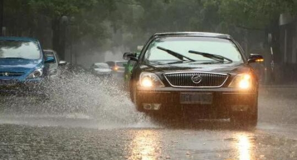 江西发布雷电黄色预警 南昌宜春等地大雨