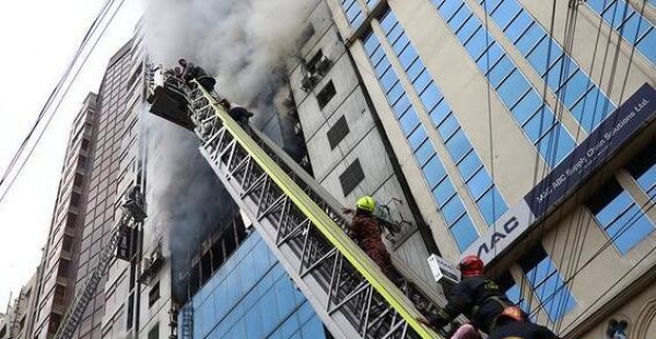 孟加拉国首都达卡发生火灾 至少19人死亡