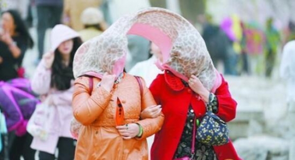 今日北京天气转阴 局地最高气温跌至13℃