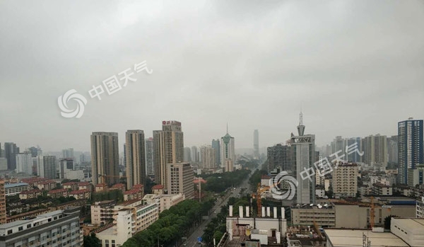 周日广西大风降温强降雨强对流三强争霸