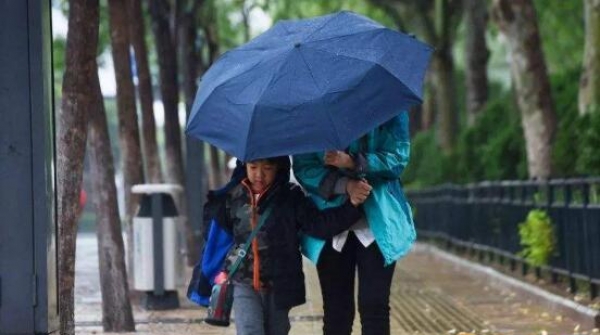 湖南雨水持续加强扩散 益阳长沙等地中到大雨