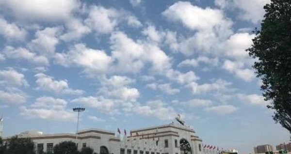 内蒙古大部天气转晴 呼和浩特气温回升至13℃