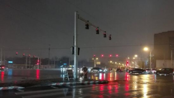 湖北再次开启阴雨模式 武汉气温跌至14℃