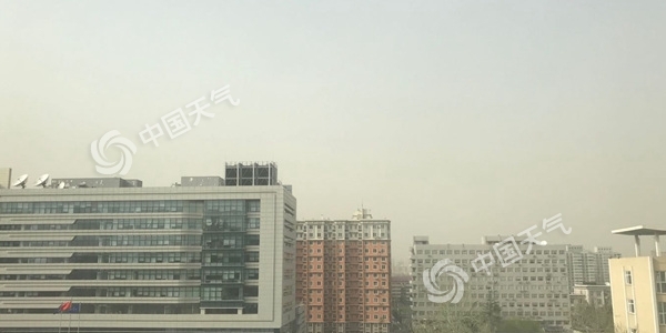 黄淮江南等地冲击30℃ 华南多阴雨