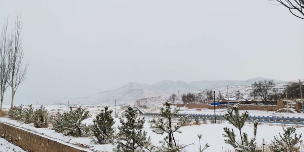 山西多地最低温跌至冰点下 大同广灵积雪难化-图3