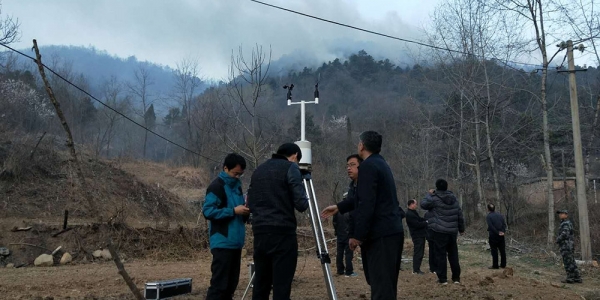 陕西铜川：人工增雨镇山火-图1