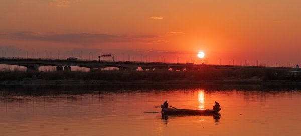 松花江畔夕阳映晚霞 美景如画-图3