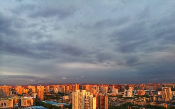 西安风雨过后 霞光冲破乌云扮靓天空-图7