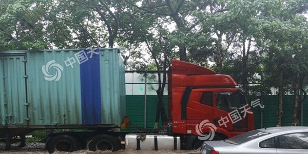 南方降水重心移至江南 西北再上30℃