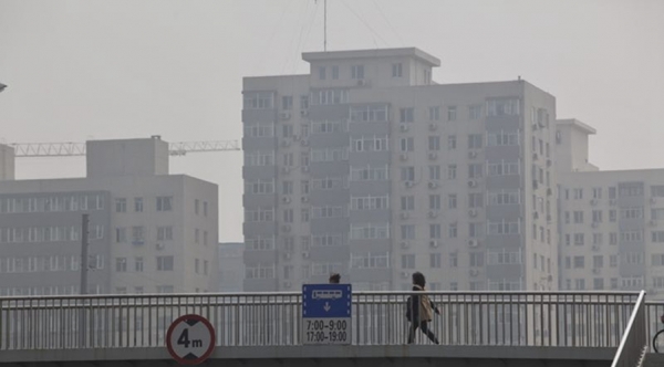 ​北京空气质量不佳 口罩成出行标配-图2