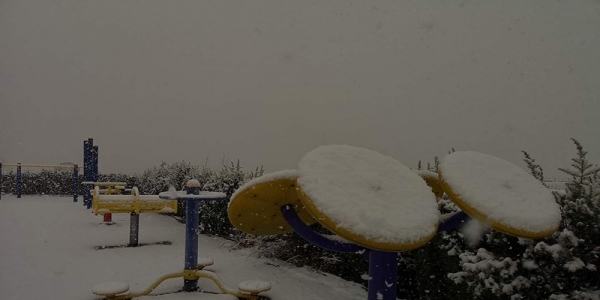 河北承德围场四月飞雪 交通出行受阻-图7
