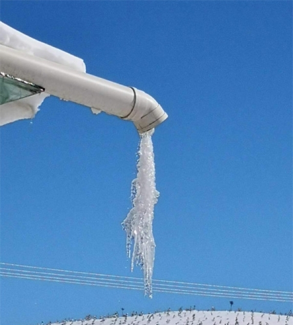 河北丰宁积雪路滑 道路通行受阻-图4