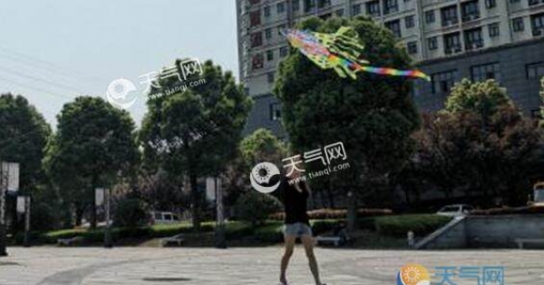 今日湖南多地气温突破30℃ 全省依旧阵雨为主