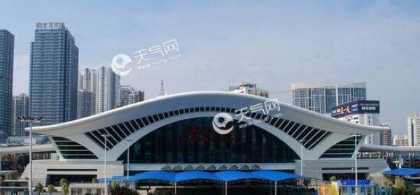 “五一”出行高峰期将至 昨日厦门加开多趟列车