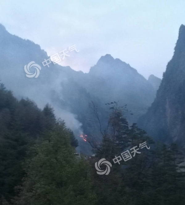甘肃省甘南州迭部县唐卡林场突发森林火灾