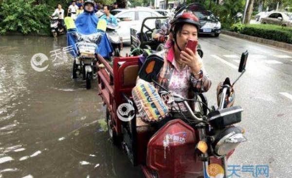 中东部强降雨天气持续 甘肃四川广东有冰雹雷暴