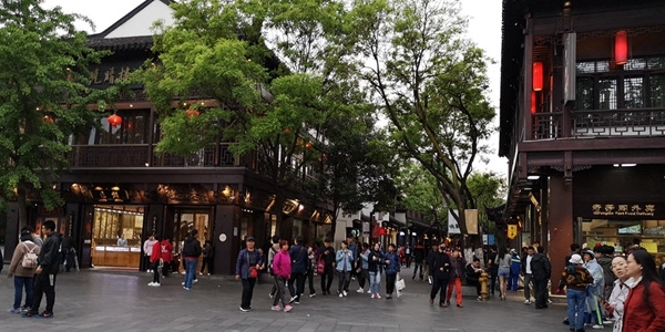 江苏今夜起迎降雨并持续到29日 气温不高凉意显