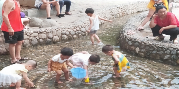 40.7℃热爆！云南巧家人“各显神通”寻清凉-图4