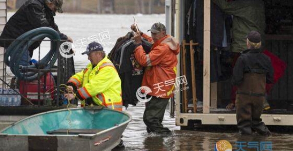 加拿大多地洪水泛滥 1人死亡900余人被迫撤离