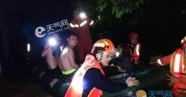 湖南永州多地严重内涝 200多人疏散无人员伤亡