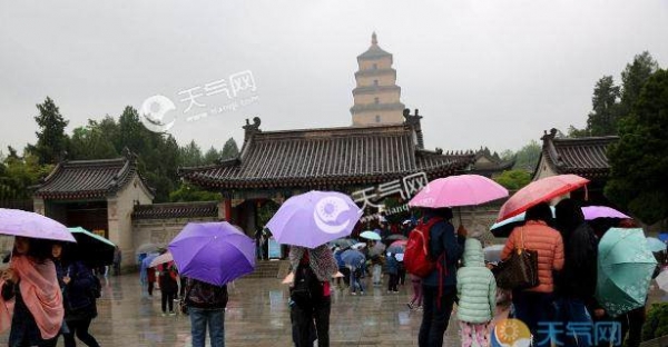 五一重点旅游城市晴天雨天知多少？成都深圳雨水贯穿五一假期