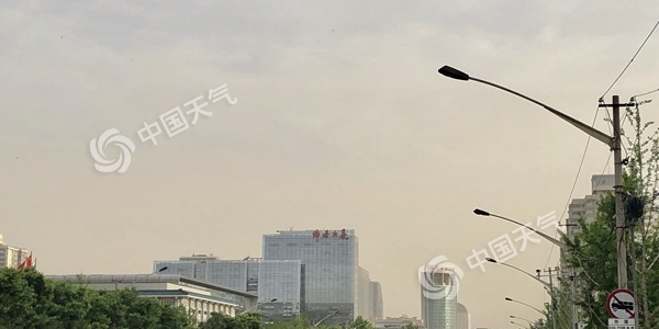 北京今天阵风7-8级局地有扬沙 小长假气温逼近30℃