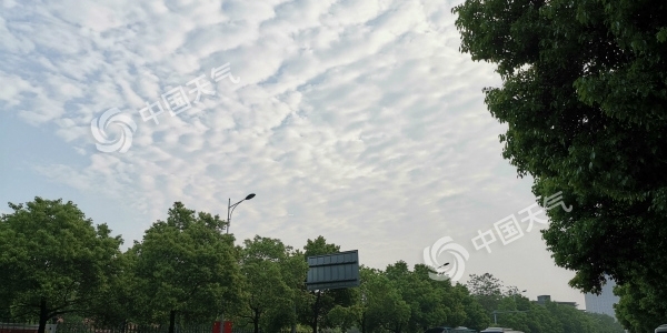 今起湖南阳光登台气温升 五一前晴后雨湘东需防大雾