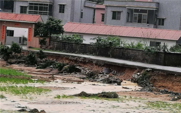 短时大暴雨！广东清远桥梁被洪水冲断-图4