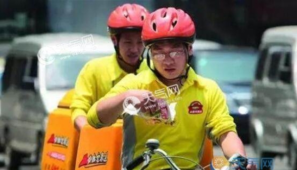 五一期间海南大范围雷阵雨 省内最高气温达32℃