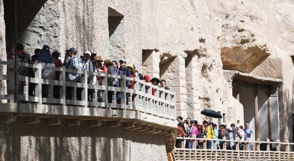五一假期出游热 景区人从众-图6