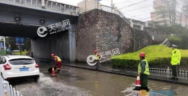 立夏节气甘肃普降大雨 省会兰州气温跌至15℃
