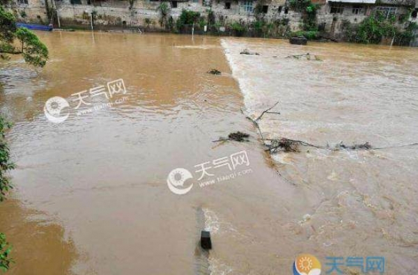 暴雨预警持续发布中：四川广东甘肃都有暴雨