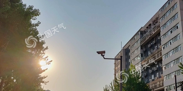 北京连续两天30℃晴热