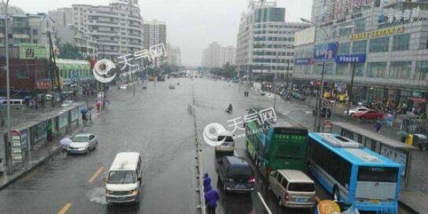 江苏局地阵雨气温普遍30℃ 下周起将迎暴雨天气