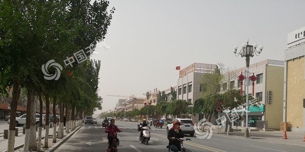 湖南江西等地有【暴雨】 北方风雨沙套餐上线