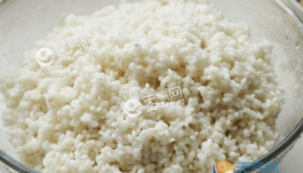 包粽子的方法与步骤图最简单 肉粽与甜粽最易懂的步骤流程