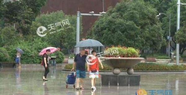重庆今晚迎新一轮强降雨 市内气温30℃以下
