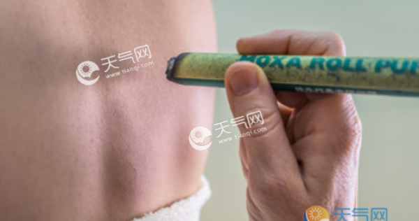 艾灸的好处与功效 三伏天艾灸的作用和禁忌必知