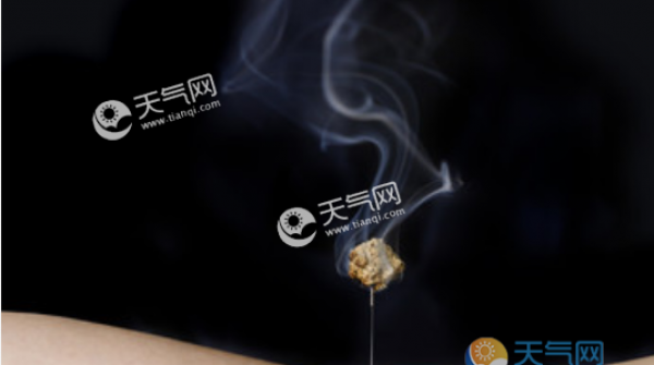 三伏天艾灸肚脐的好处 艾灸肚脐一次多长时间为好