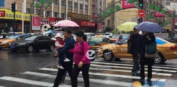 降雨扩散至重庆全市 主城区气温跌至20℃