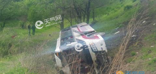 俄罗斯大巴事故2名中国人死亡 俄大巴翻车原因是什么？