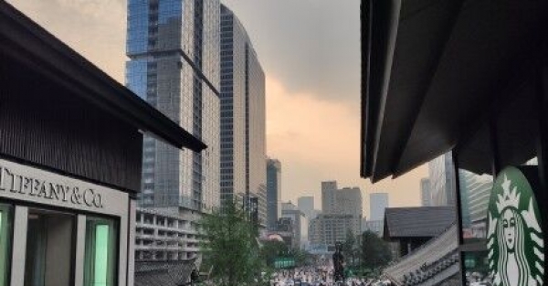 四川盆地晴雨相间 广安等地有中雨