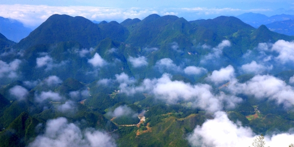四川万源八台山 佛光星斗共晶莹-图6